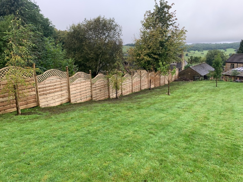Decorative Wooden Fence - Snowshill -